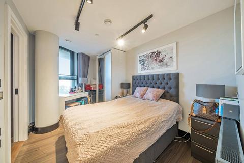 3 bedroom flat for sale, Tower Bridge Road, London Bridge, London, SE1