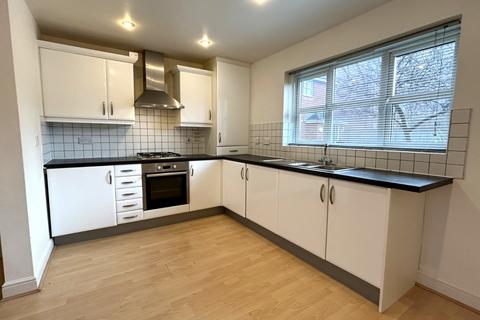 2 bedroom flat to rent, Regents Way, Sutton Coldfield, West Midlands, B75