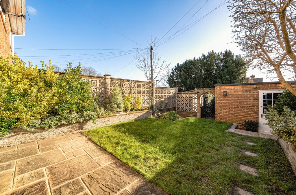 Coley Avenue, Reading, Berkshire 3 bed terraced house for sale £425,000