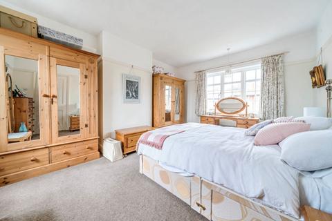 194 Pitshanger Lane, Ealing, London, W5 1QG