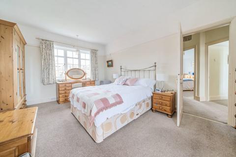 194 Pitshanger Lane, Ealing, London, W5 1QG
