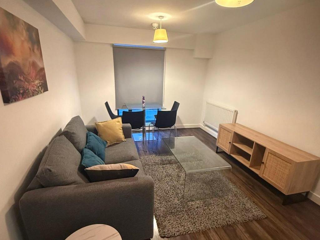 Apartment in Birmingham, Rea Valley, Digbeth - View 2