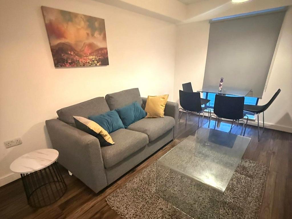 Apartment in Birmingham, Rea Valley, Digbeth - View 4
