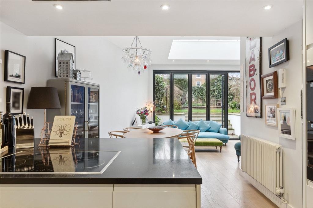 Kitchen/Reception
