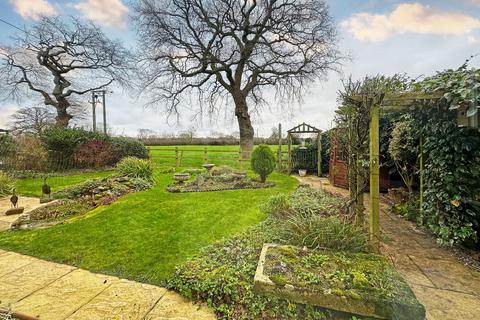 10 Beverley Close, Balsall Common, Coventry, CV7 7GA