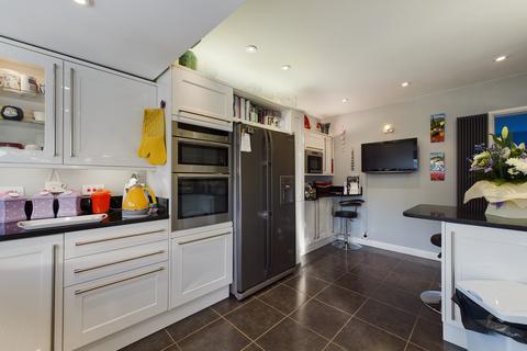 45 Birch Close, Benfleet, SS7 4NE