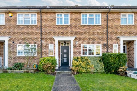 2b Manor Way, Ruislip, HA4 8HD
