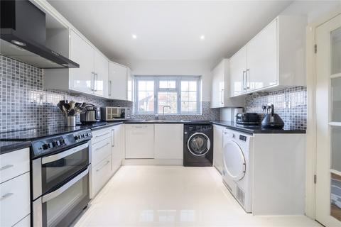 2b Manor Way, Ruislip, HA4 8HD