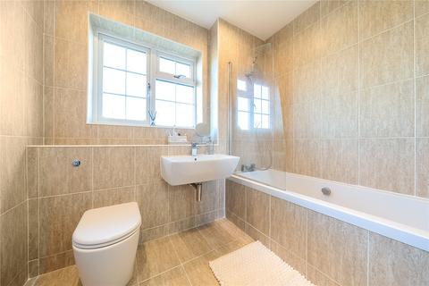 2b Manor Way, Ruislip, HA4 8HD