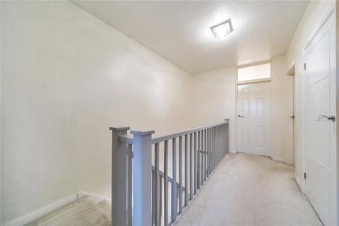 2b Manor Way, Ruislip, HA4 8HD