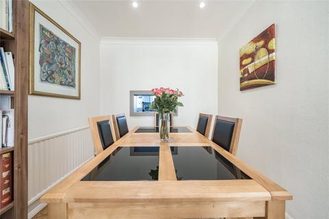 2b Manor Way, Ruislip, HA4 8HD