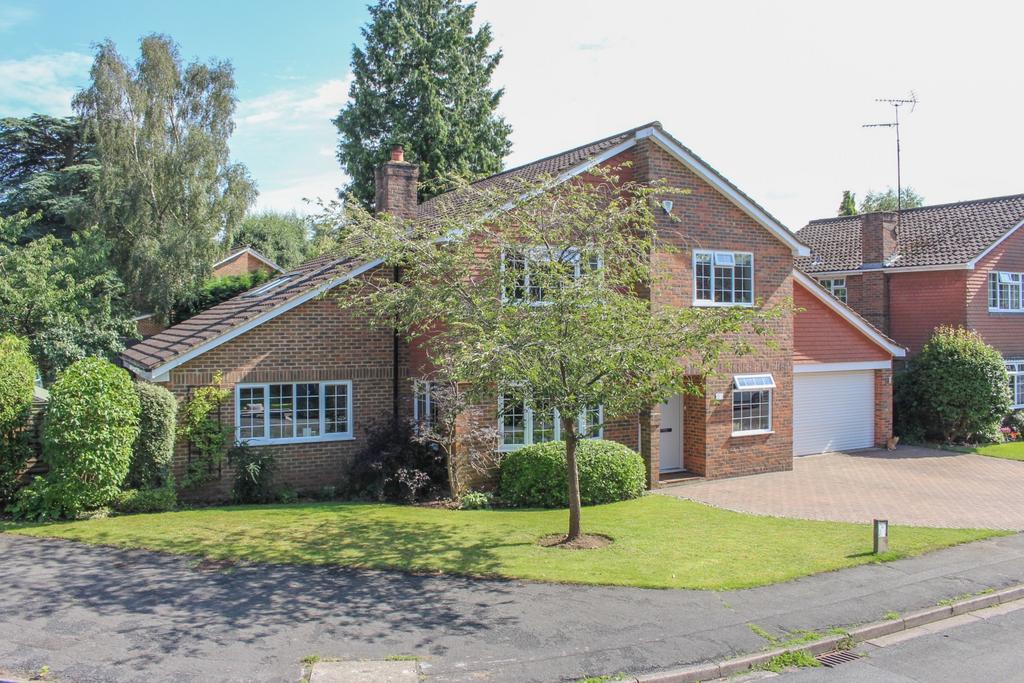 Heath Court, Leighton Buzzard... 5 bed detached house for sale £900,000