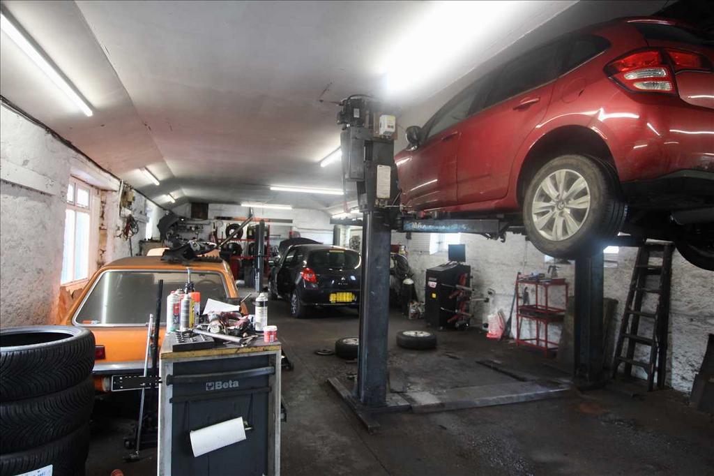 Vehicle repair