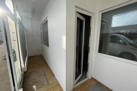 Property to rent - Charminster Road, Bournemouth,