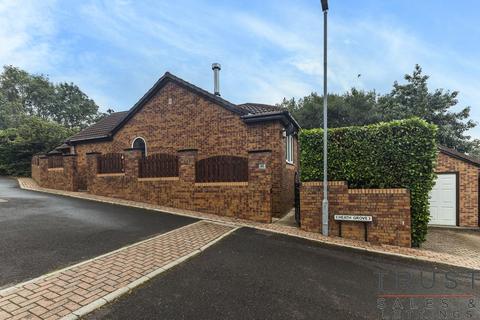 3 bedroom bungalow for sale, Soothill, Batley WF17