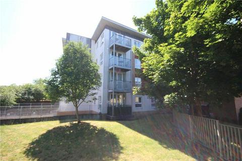 2 bedroom flat for sale - Langhorn Drive, Twickenham, Richmond Upon Thames , TW2 7SY
