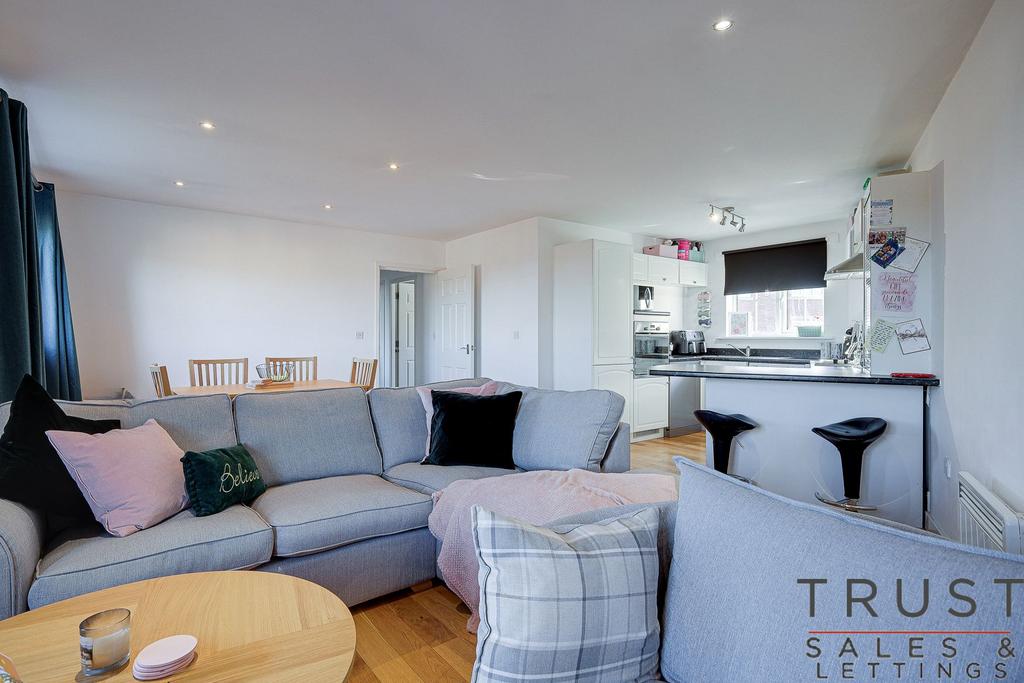 Pudsey LS28 2 bed apartment for sale £144,950
