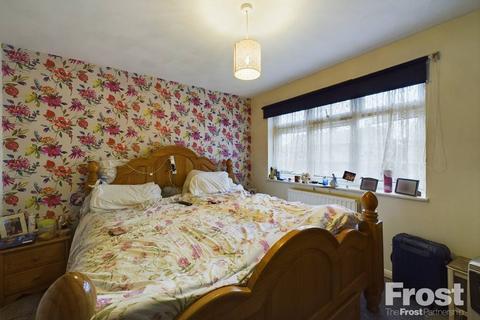 7 Henley Way, Feltham, TW13 6RT
