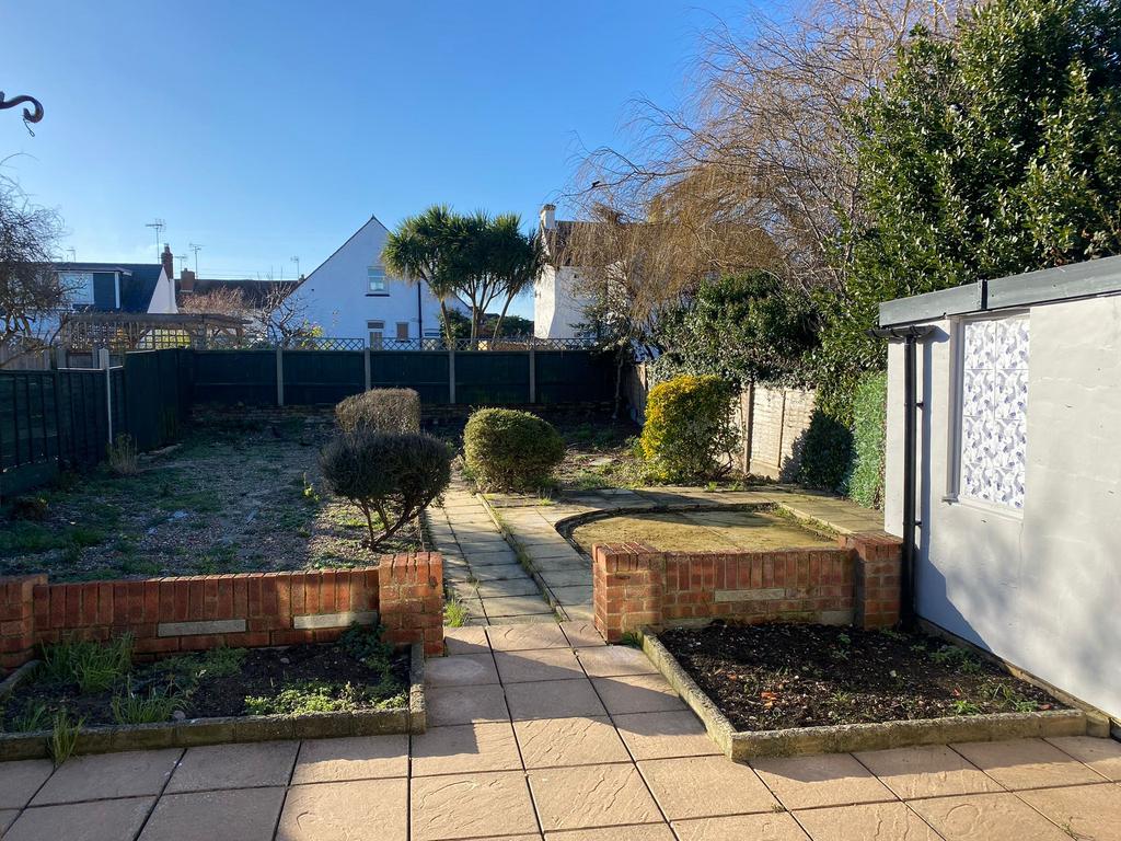 Carlton Hill, Herne Bay, Kent 2 bed bungalow for sale £275,000