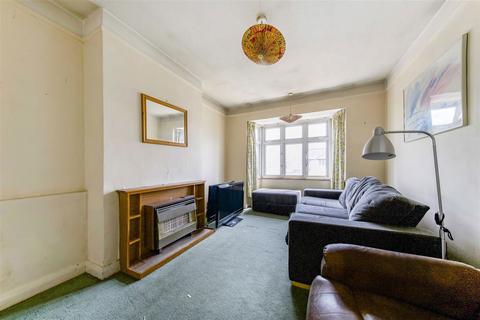12a Warren Road, Twickenham, TW2 7DL