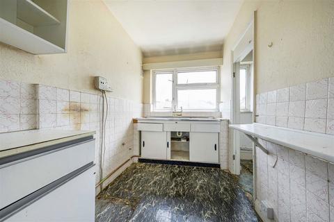 12a Warren Road, Twickenham, TW2 7DL