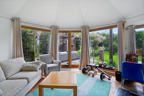 61 Hauxton Road, Little Shelford, Cambridge, CB22 5HJ