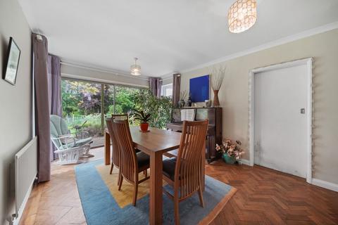 61 Hauxton Road, Little Shelford, Cambridge, CB22 5HJ