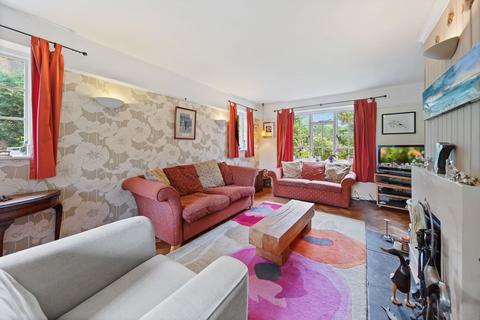 61 Hauxton Road, Little Shelford, Cambridge, CB22 5HJ