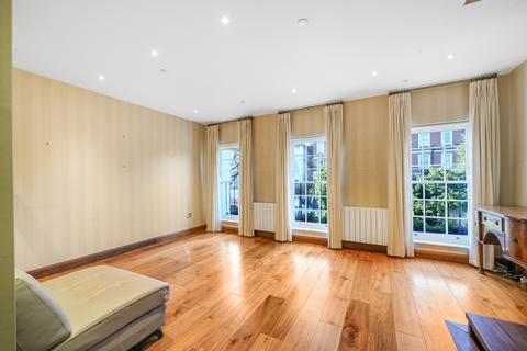 4 bedroom terraced house to rent, Abbey Road, St John's Wood, London
