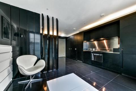 undefined, Pan Peninsula, East Tower, Canary Wharf, E14