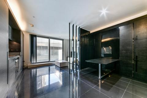 undefined, Pan Peninsula, East Tower, Canary Wharf, E14