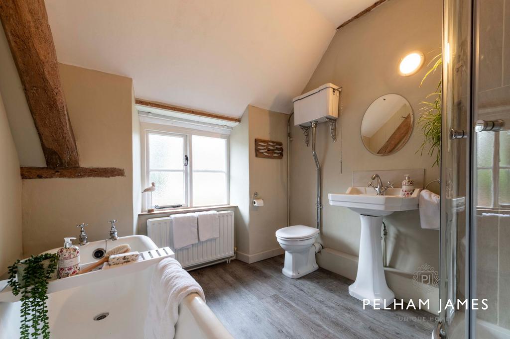 Bathroom, Manor Cottage, Brigstock