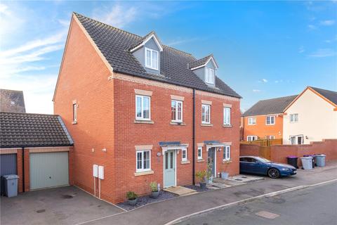 6 Aintree Way, Bourne, PE10 0WG