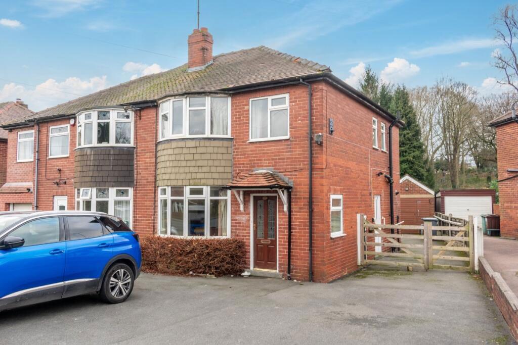 Bradford Road, Birstall, Batley, West... 3 bed semidetached house for