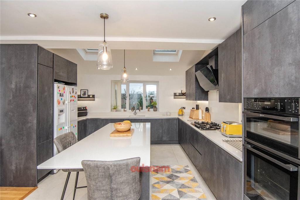 Hazelton Road, Marlbrook, Bromsgrove, Worcestershire, B61 3 bed