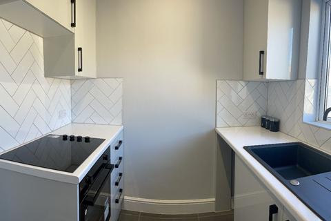 1 bedroom flat to rent, Flat, Hildaville Drive, Westcliff-on-Sea