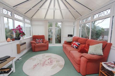 32 Adenfield Way, Rhoose, Barry, CF62 3EA