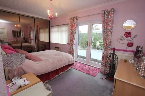 32 Adenfield Way, Rhoose, Barry, CF62 3EA