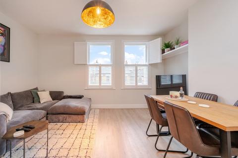 2 bedroom flat for sale, Friern Road,  London, SE22