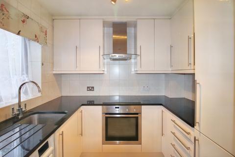 1 bedroom apartment for sale, Wetherby Gardens,  Farnborough, GU14