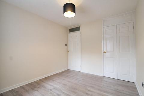 1 bedroom apartment for sale, Wetherby Gardens,  Farnborough, GU14