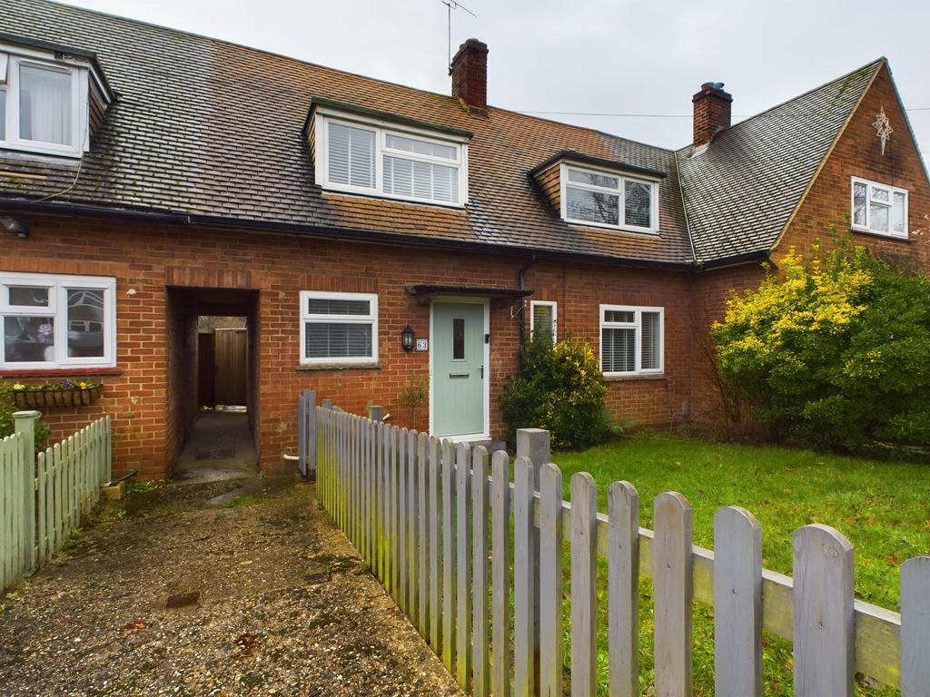 Wakemans, Upper Basildon, RG8 3 bed terraced house for sale £325,000