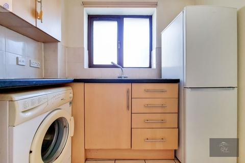 1 bedroom flat for sale, Hounslow TW5