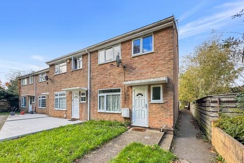 3 bedroom end of terrace house for sale, Slough SL2