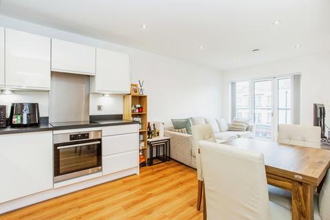 2 bedroom flat for sale - London Road, Westcliff-on-sea, SS0