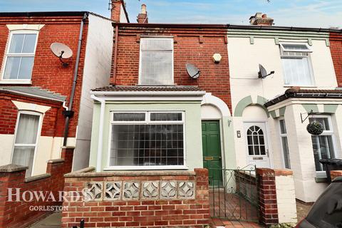 2 bedroom end of terrace house for sale, Upper Cliff Road, Gorleston
