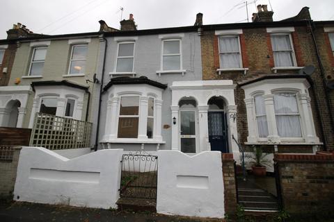 3 bedroom terraced house to rent, London E5