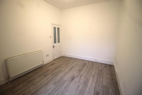 3 bedroom terraced house to rent, London E5