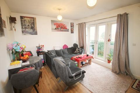 2 bedroom flat for sale, John Hall Way, High Wycombe HP12