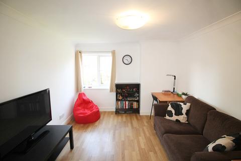 1 bedroom flat for sale - Queen Alexandra Road, High Wycombe HP11